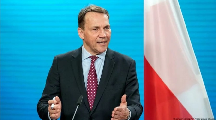 Сикорский назвал гарантии безопасности Украины пустыми и предостерёг от войны с Россией
