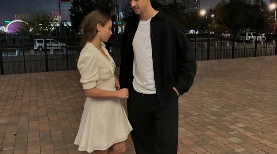 Футболиста ЦСКА Матвея Лукина заподозрили в романе с дочерью Сергея Жукова