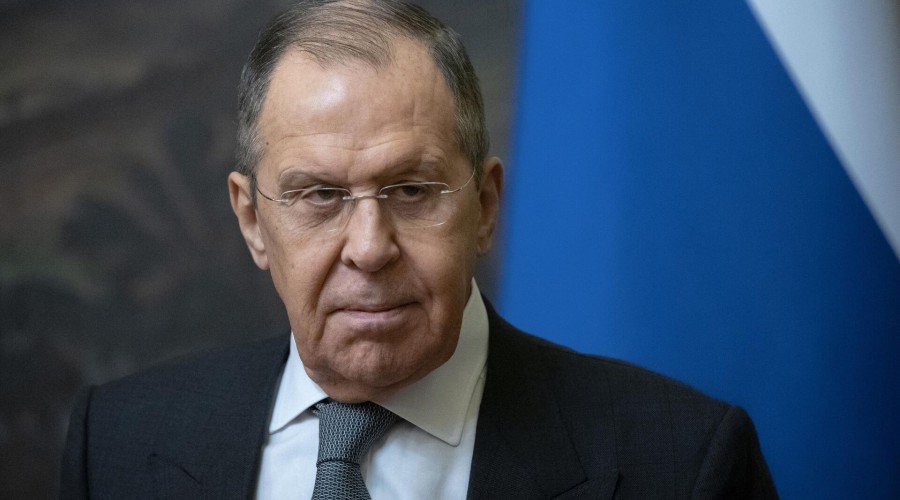 Лавров опроверг версии СМИ о причинах крушения самолета AZAL