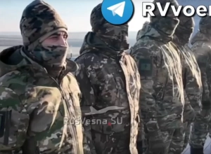 Бойцы перешедшего на сторону России отряда ВСУ награждены за подвиги в ДНР