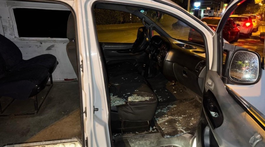 В Одессе пьяный полицейский с карабином напал на микроавтобус ТЦК