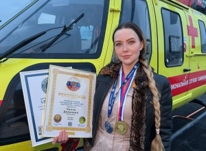 Ирина, пилот НССА: «Летать просто, а вот спасать жизни — это настоящее дело»
