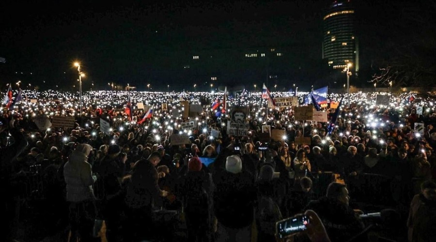 Протесты в Словакии: «Майдан» против правительства Роберта Фицо