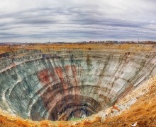 Карьер «Мир» в Якутии — самая большая алмазная яма в мире