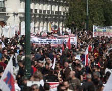 В Греции приняли закон о 13-часовом рабочем дне — профсоюзы возмущены