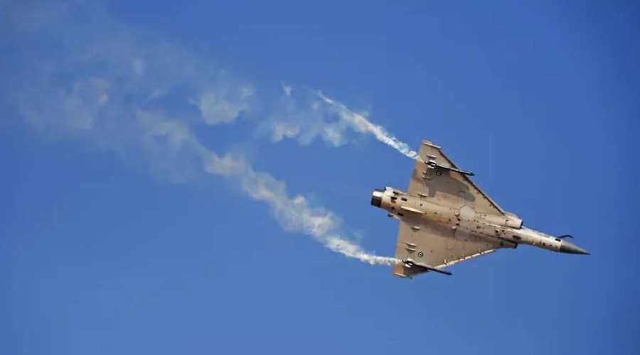 Франция передала Украине первые истребители Mirage 2000