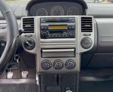 Nissan X-Trail T30 2005, турбодизель 2.2, рестайлинг, черный кожаный салон