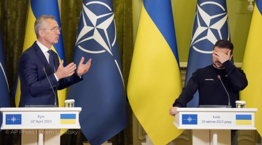 Столтенберг: Зеленский просил НАТО закрыть небо над Украиной