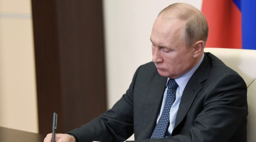 Путин поздравил судебных приставов с профессиональным праздником