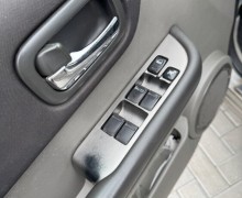 Nissan X-Trail T30 2005, турбодизель 2.2, рестайлинг, черный кожаный салон
