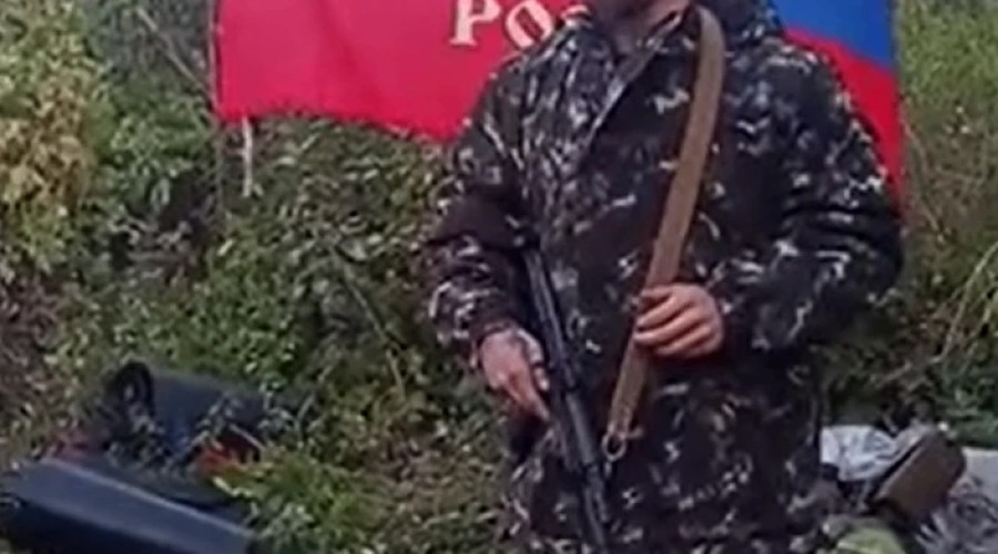 Британский доброволец сжёг паспорт и отказался от гражданства Великобритании