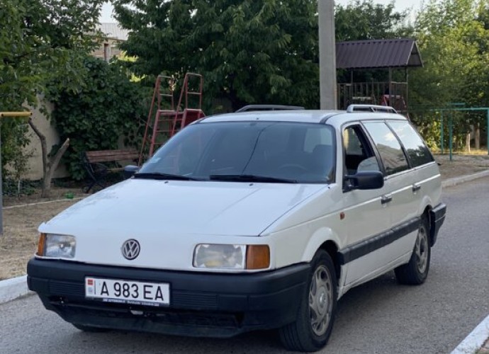 Volkswagen Passat B3 1990, 1.8 бензин, механика, рабочее состояние, ПМР