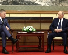 Путин и Фицо обсудили двусторонние отношения России и Словакии в Пекине