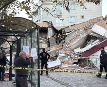 В Стамбуле обрушился дом: под завалами может быть семья из пяти человек