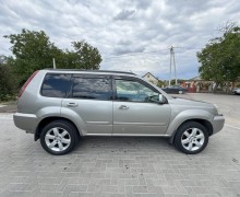 Nissan X-Trail T30 2005, турбодизель 2.2, рестайлинг, черный кожаный салон