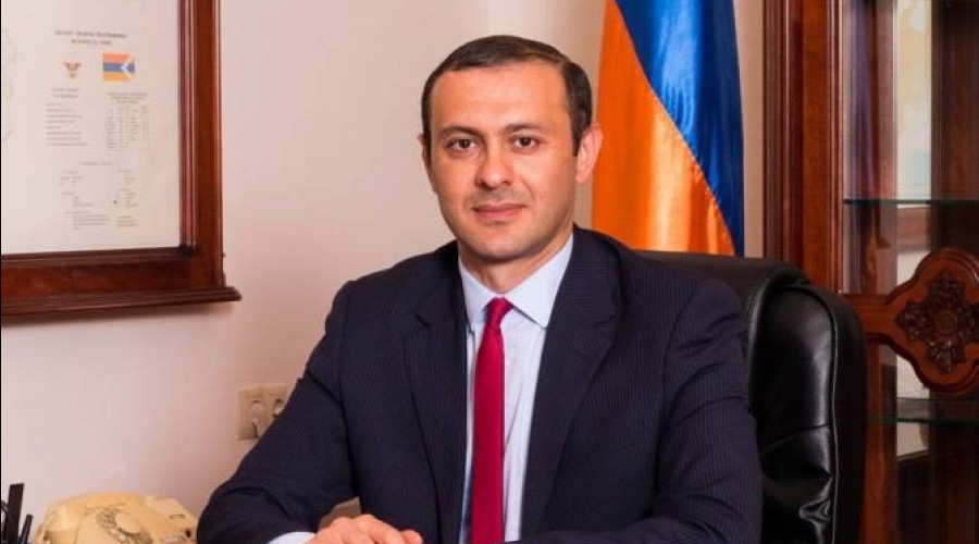 Скандал в Армении: секретаря Совбеза Григоряна обвиняют в убийстве отца