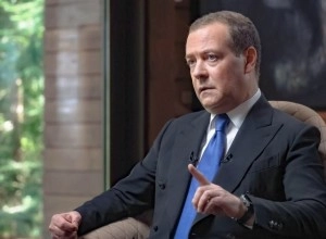 Медведев: Путин — лидер, переговоры по Украине возможны