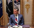 Глава Пентагона пришёл на встречу Трампа и Зеленского в галстуке цветов российского флага