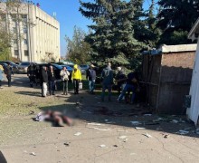 Взрыв в Луганске: мужчина пострадал после удара по колонке с песней «Океан Эльзи»