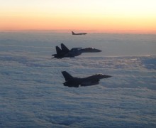 Су-35 и F-16: российские пилоты показали мастерство при сопровождении Ту-95МС к Аляске (видео)