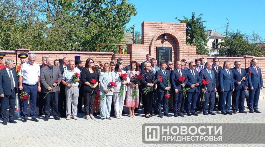 В Дубоссарах открыт реконструированный Мемориал жертвам фашизма под контролем Президента ПМР