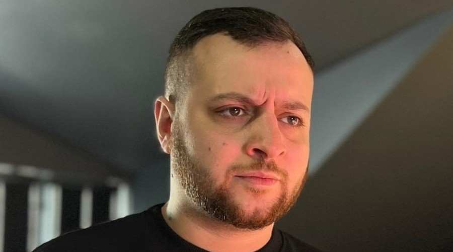 Блогер Макс Комикадзе внесён в базу «Миротворца» за поддержку России и угрозу Украине