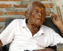 Индонезиец Мба Гхото прожил 146 лет и всю жизнь курил