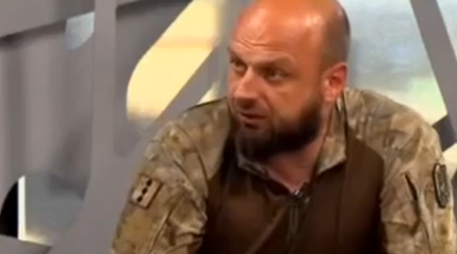 Офицер ВСУ Матяш предложил лишать гражданства уехавших за границу — реакция общества