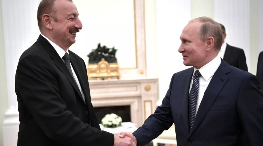 Путин и Алиев впервые поговорили после обострения отношений
