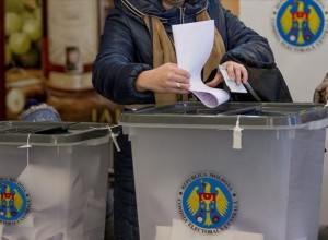 Выборы в Молдове: снятие партий, ограничения для приднестровцев и скандалы