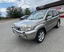Nissan X-Trail T30 2005, турбодизель 2.2, рестайлинг, черный кожаный салон