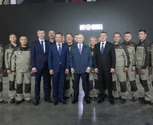 Путин осмотрел новейшие образцы вооружений на «Мотовилихинских заводах» в Перми