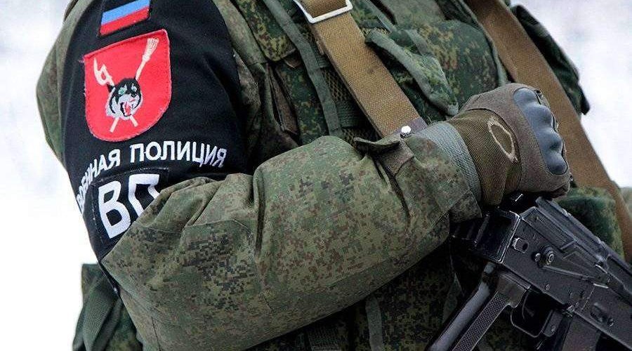 Военная полиция обнаружила тайник с оружием в ДНР