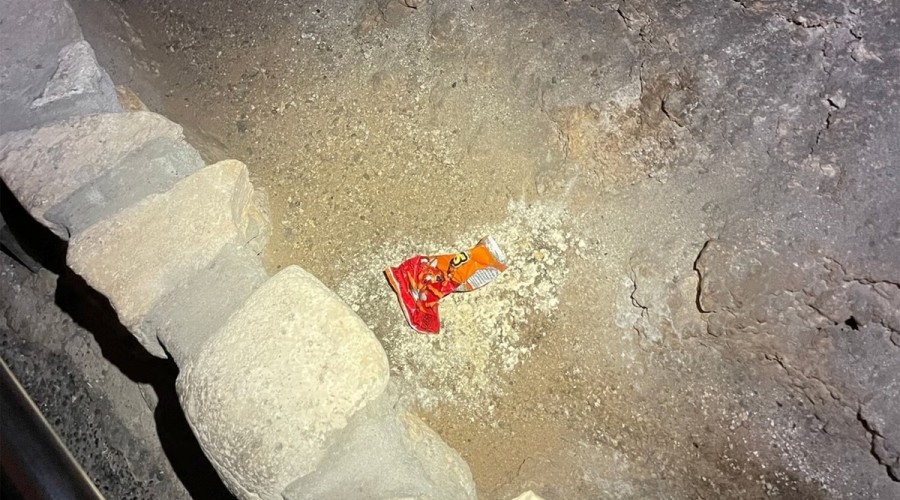 Эффект чипсов: мусор туристов разрушает Карлсбадские пещеры