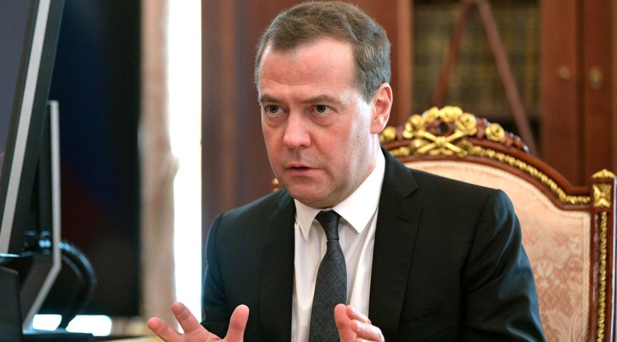 Медведев пригрозил Украине оружием, от которого не спасут бомбоубежища