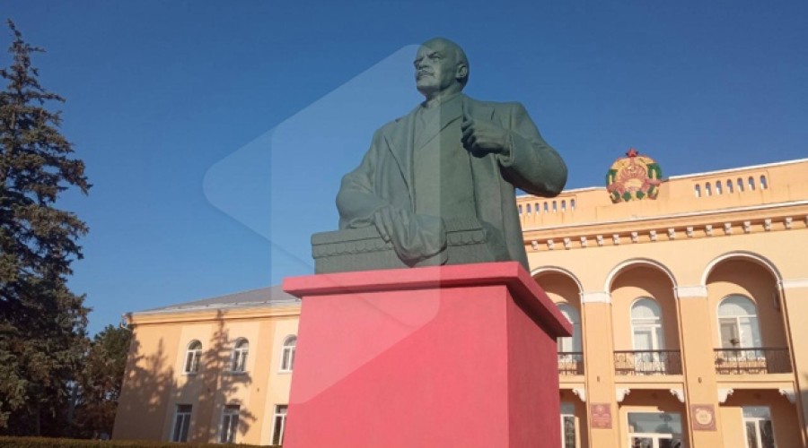 В Дубоссарах отреставрировали памятник Ленину на площади Защитников