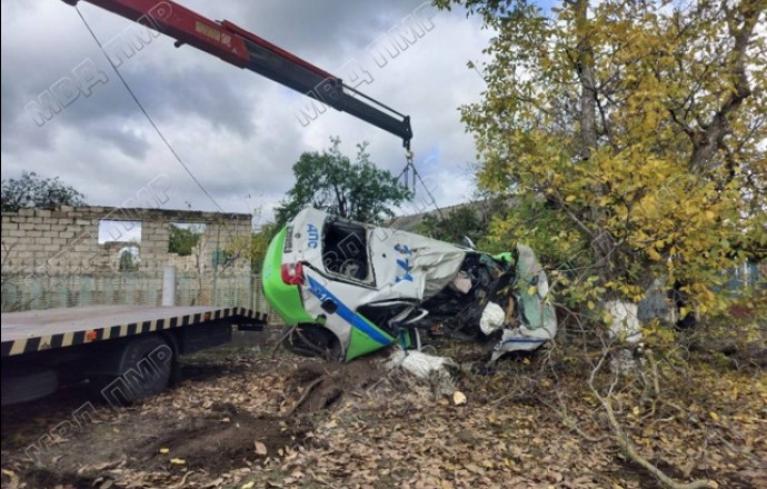 В Карагаше разбилась машина ДПС: один инспектор погиб, второй в реанимации