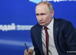 Путин: российские войска уверенно продвигаются по всей линии фронта СВО