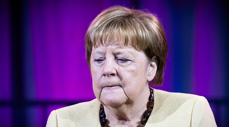 Меркель раскритиковала канцлера Мерца за слова о миграции