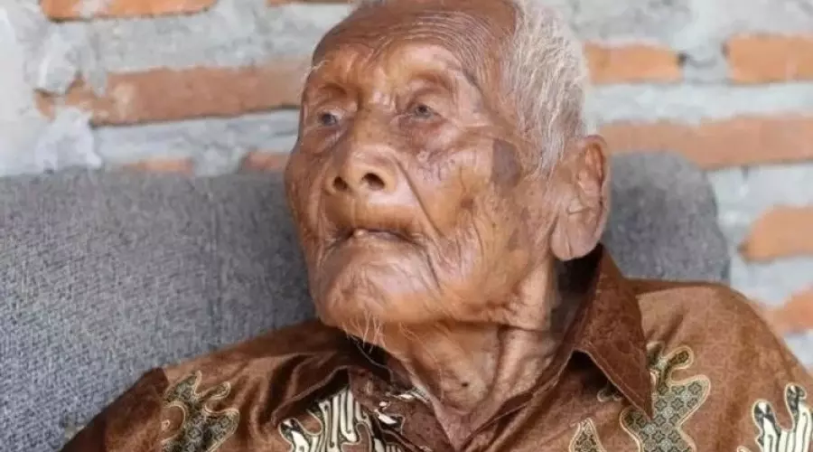 Индонезиец Мба Гхото прожил 146 лет и всю жизнь курил